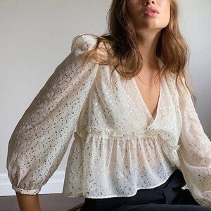 NWT Aritzia Sunday Best Jinx Top Cream Gold Sheer Medium
